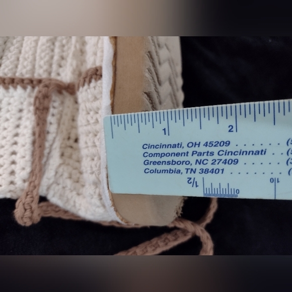 New boots hat set - Picture 10 of 12